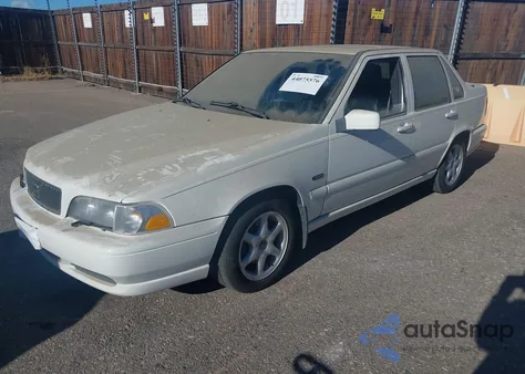 1998 Volvo S70 Gtas/Gtms z USA, uszkodzony, nr VIN YV1LS5579W1483253